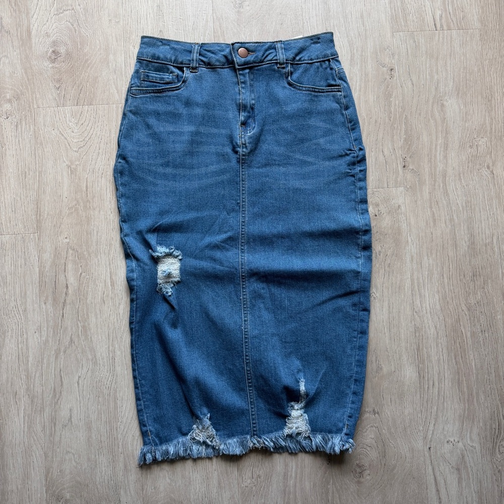 NWT Blue Straight Pencil Knee Length Denim Skirt Frayed Distressed Denim